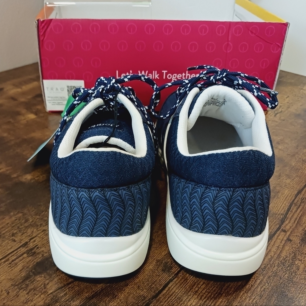 Alegria TRAQ Qarma in Paths Navy Size 35 (US 5/5.5) - Picture 3 of 8